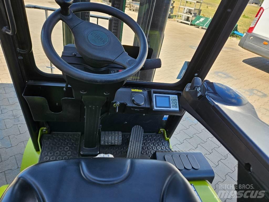 Clark GTX 18 電動堆高機