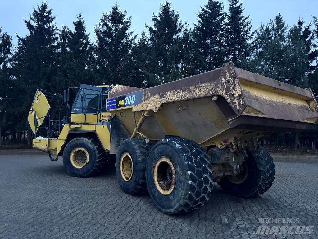 Komatsu HM 300-3 鉸接式起吊車