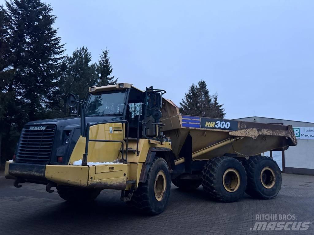 Komatsu HM 300-3 鉸接式起吊車