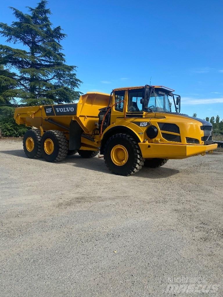 Volvo A 25 F 鉸接式起吊車