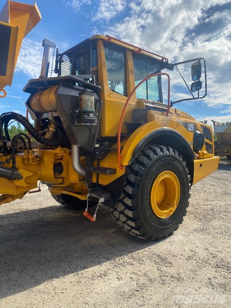 Volvo A 25 F 鉸接式起吊車