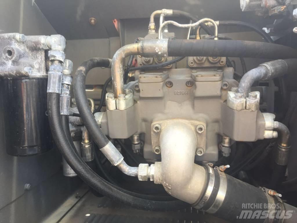 Hitachi zx240 履帶式 挖土機/掘鑿機/挖掘機