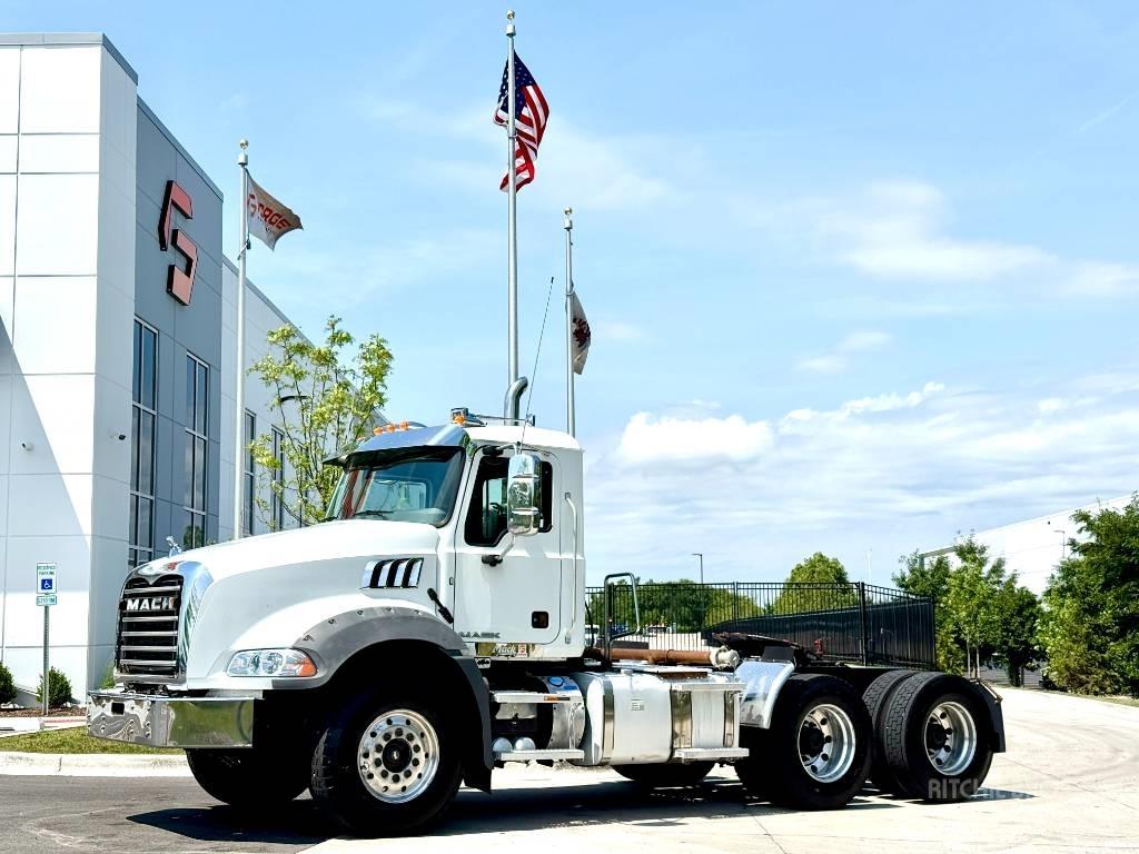 Mack GU 813 曳引機組件