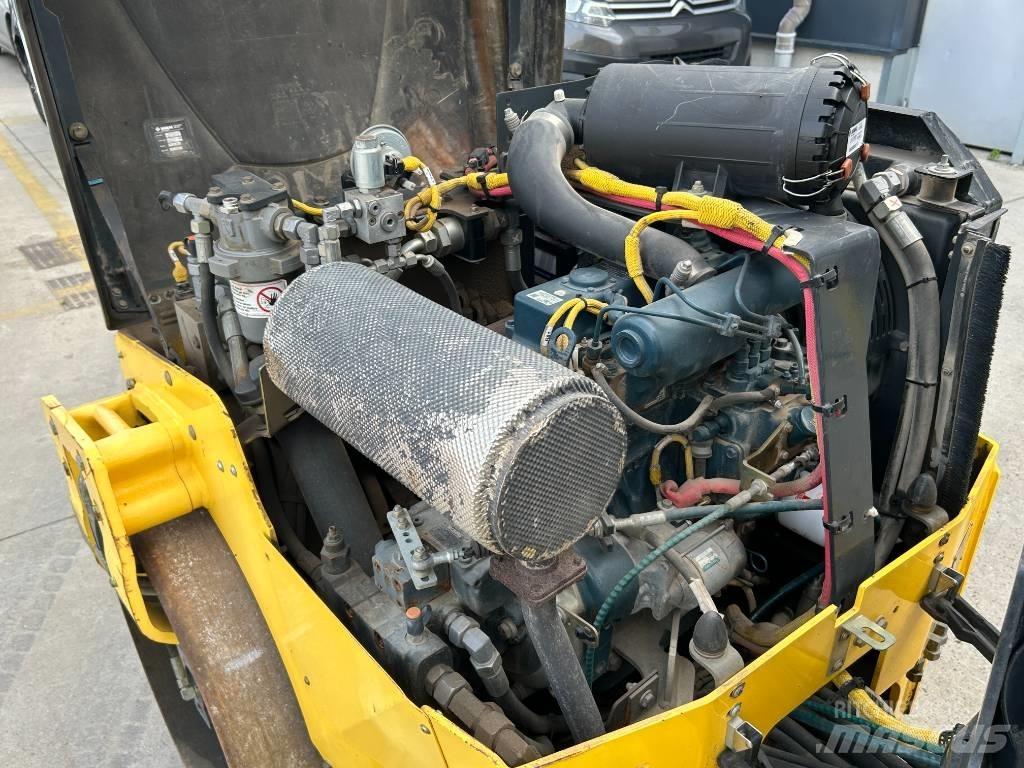 Bomag BW 120 AD-5 雙輪滾壓機