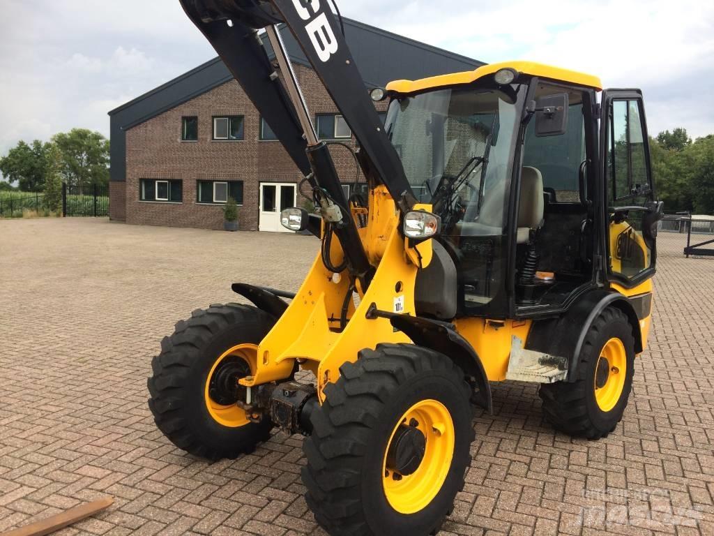 JCB 406 輪胎式裝載機