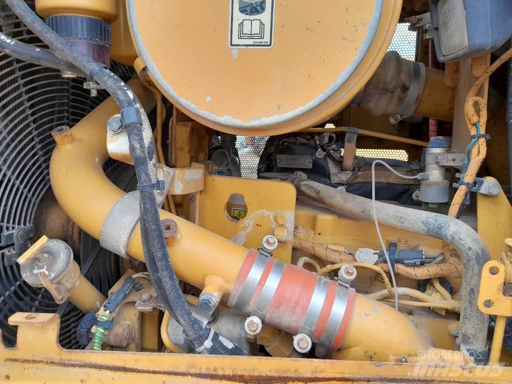 CAT D 6 R III 履帶推土機