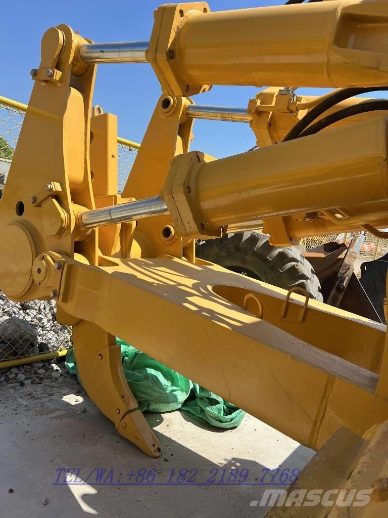 Shantui SD32 履帶推土機