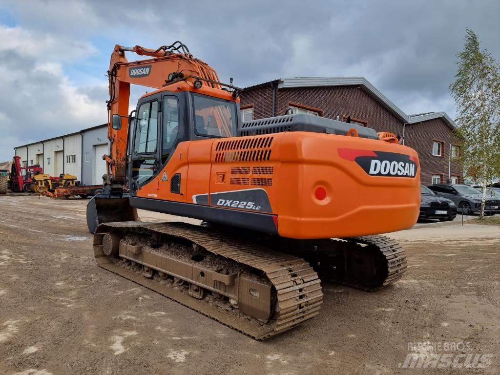 Doosan DX 225 LC-3 履帶式 挖土機/掘鑿機/挖掘機
