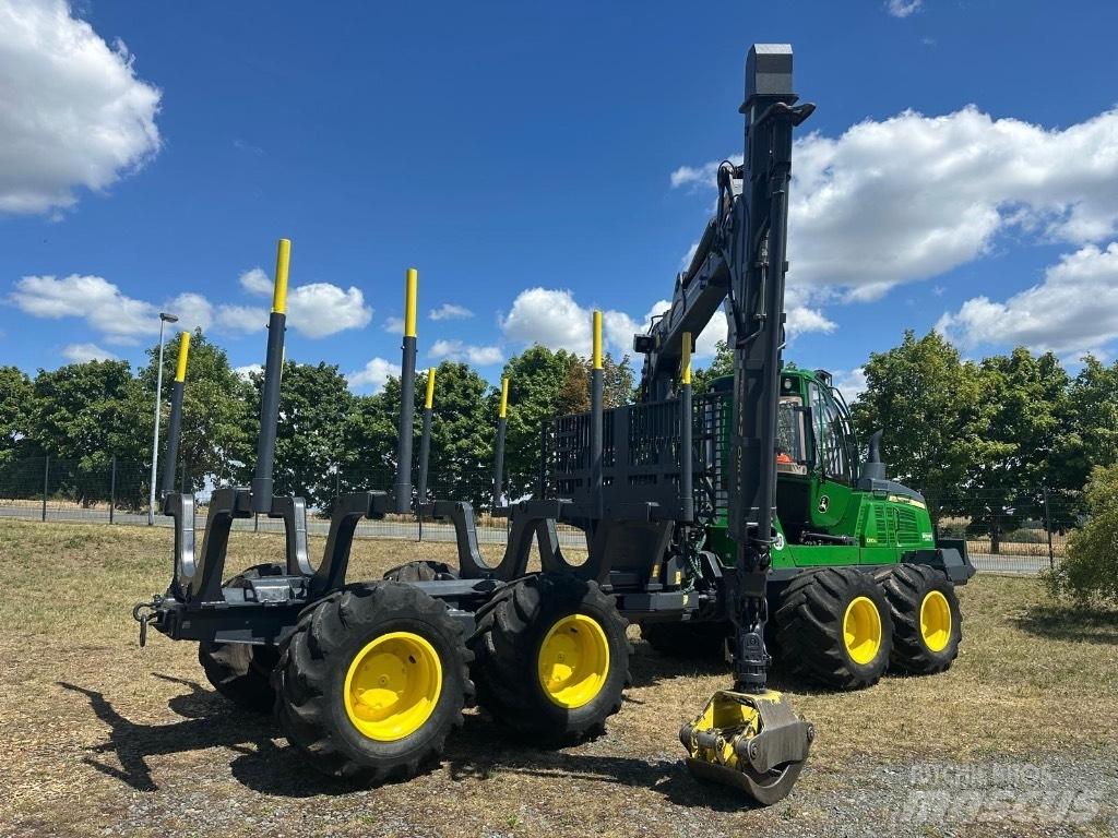 John Deere 1210G 集運機
