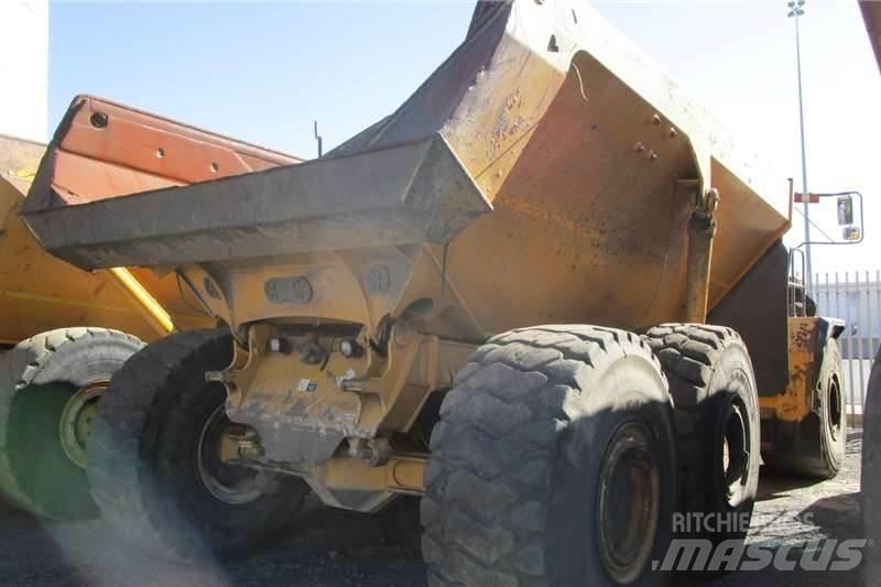Bell B50D 鉸接式起吊車