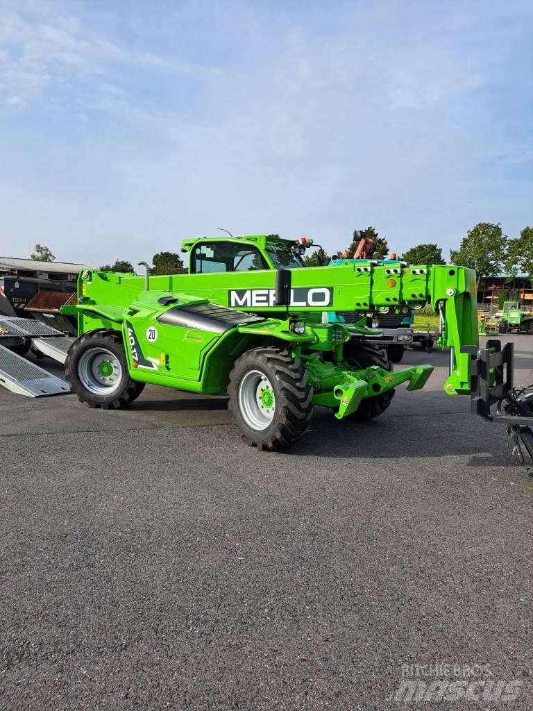 Merlo P 40.17 伸縮臂操作車