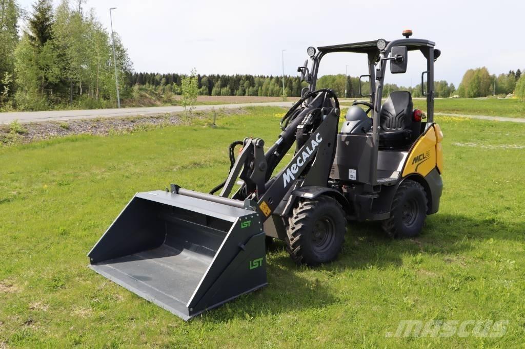 Mecalac MCL2 滑移轉向裝載機