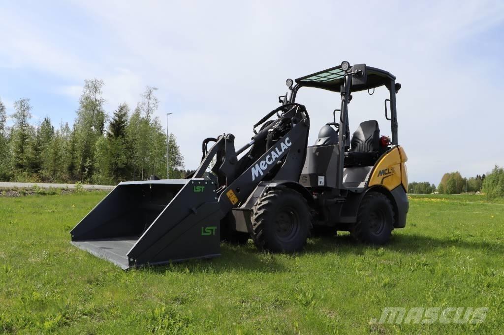 Mecalac MCL2 滑移轉向裝載機