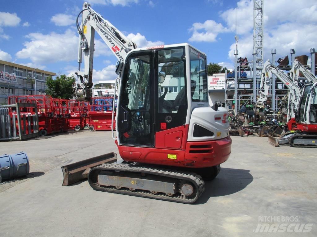Takeuchi TB240 小型挖土機/掘鑿機<7t(小型挖掘機)