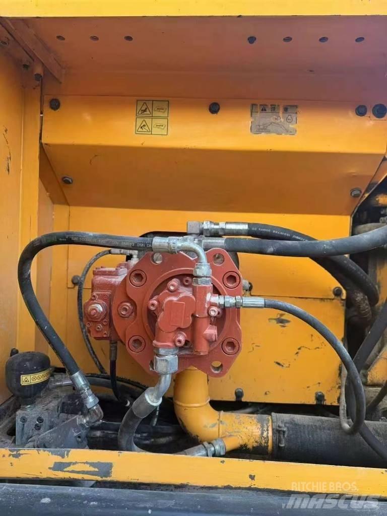 Hyundai Robex 215-7 履帶式 挖土機/掘鑿機/挖掘機