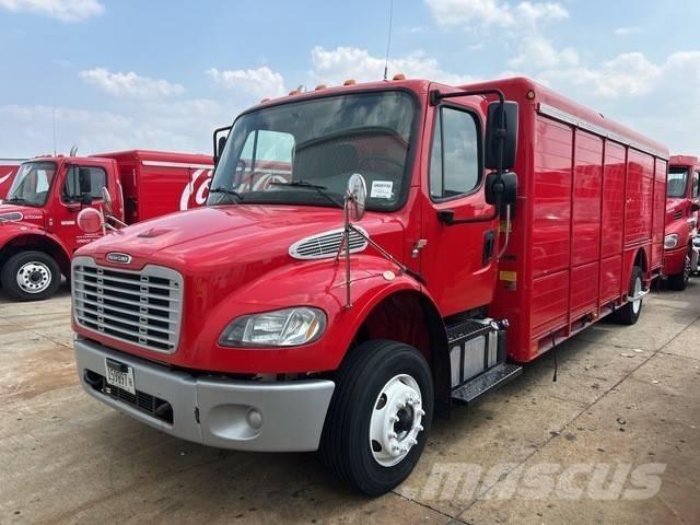 Freightliner M2 106 飲料運輸卡車