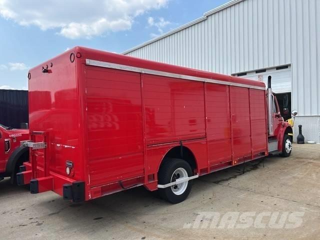 Freightliner M2 106 飲料運輸卡車