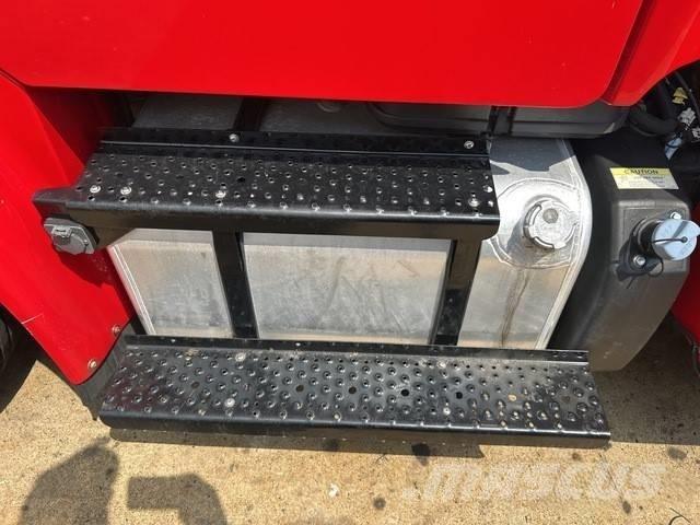 Freightliner M2 106 飲料運輸卡車