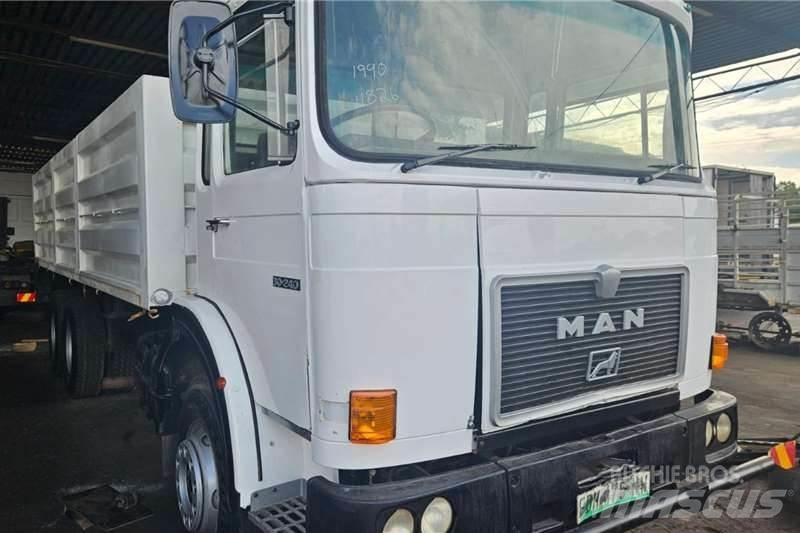 MAN 30-240 其他貨車