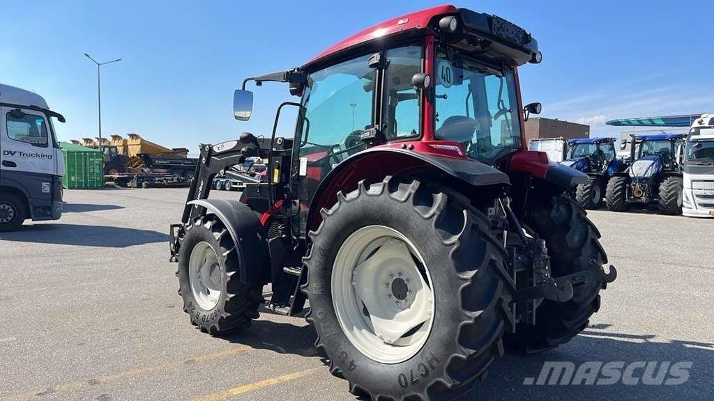 Valtra A75 Tractor 曳引機