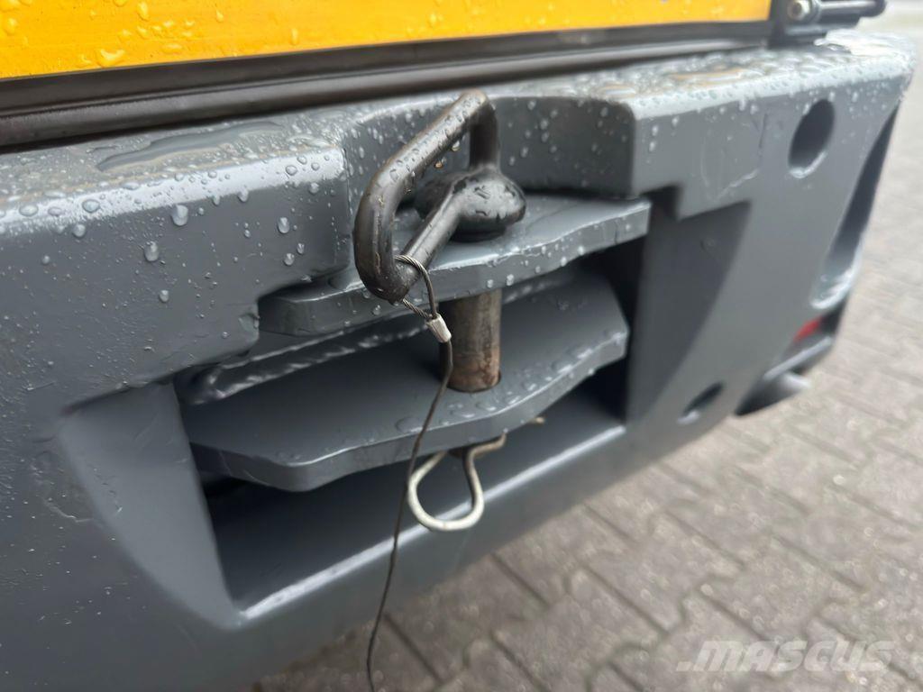 Mustang AL306 輪胎式裝載機