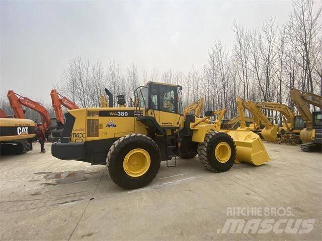 Komatsu WA380 輪胎式裝載機