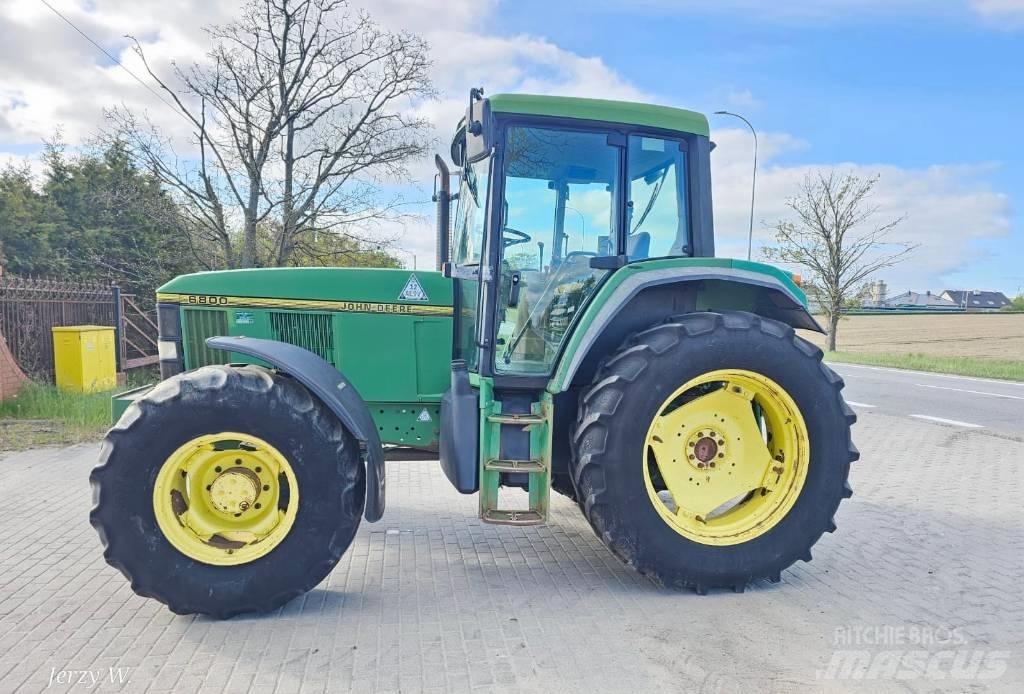 John Deere 6800 曳引機