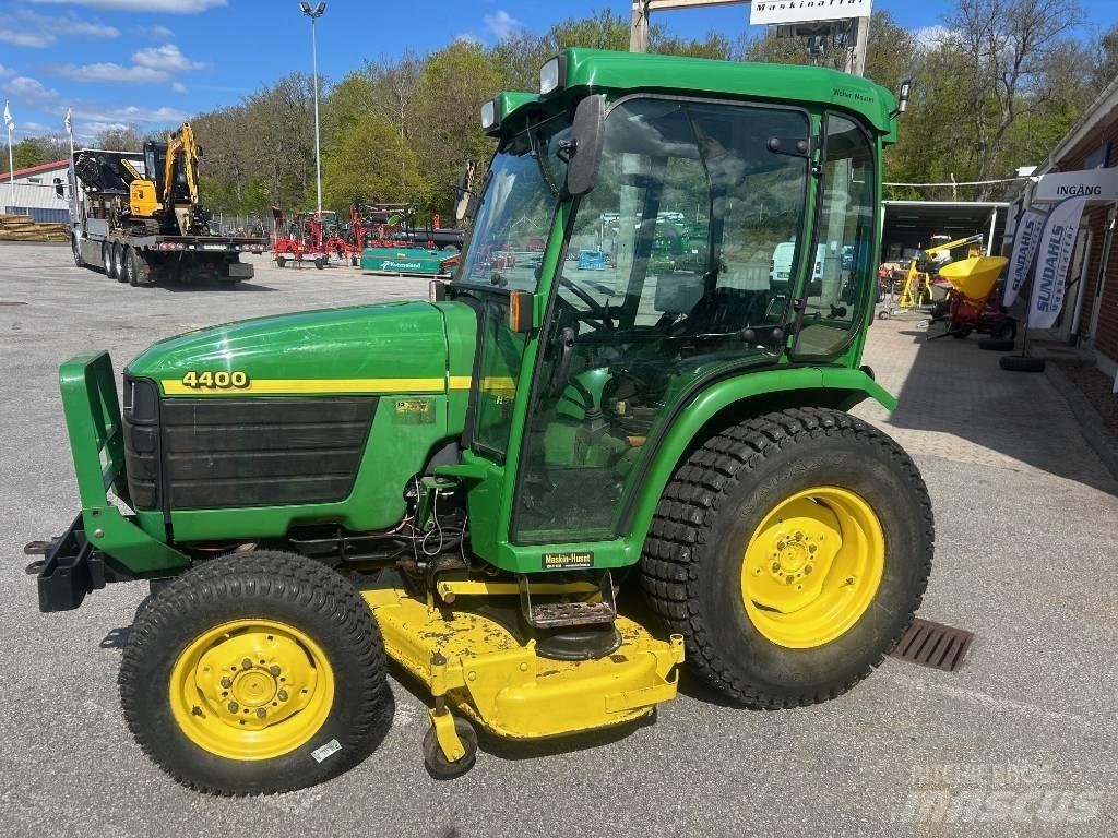 John Deere 4400 小型曳引機