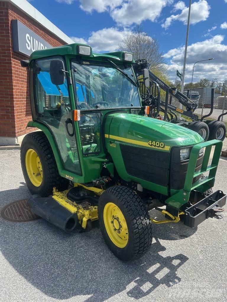 John Deere 4400 小型曳引機