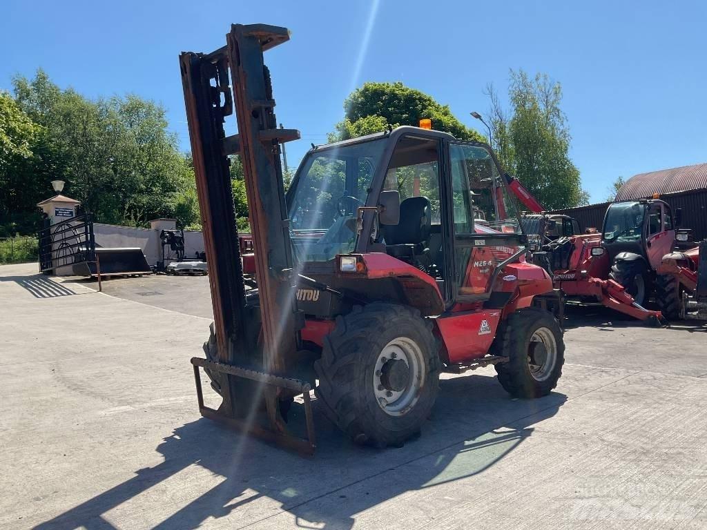 Manitou M 26.4 伸縮臂操作車