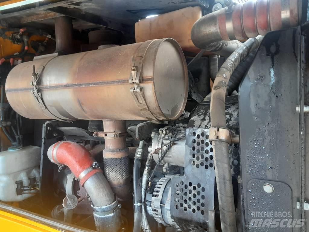 JCB 414 農業用伸縮臂裝載機