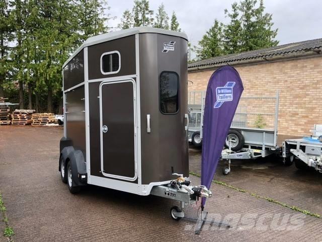Ifor Williams HB 506 動物運輸半拖車