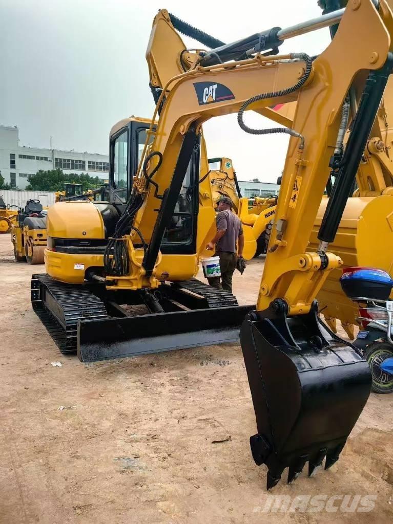CAT 304 CR 小型挖土機/掘鑿機<7t(小型挖掘機)