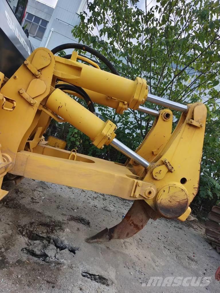 Shantui SD 32 履帶推土機