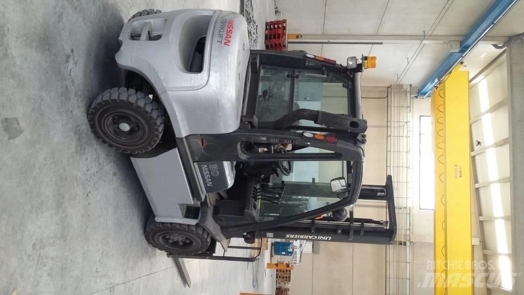 Nissan FGD02A30Q 柴油卡車
