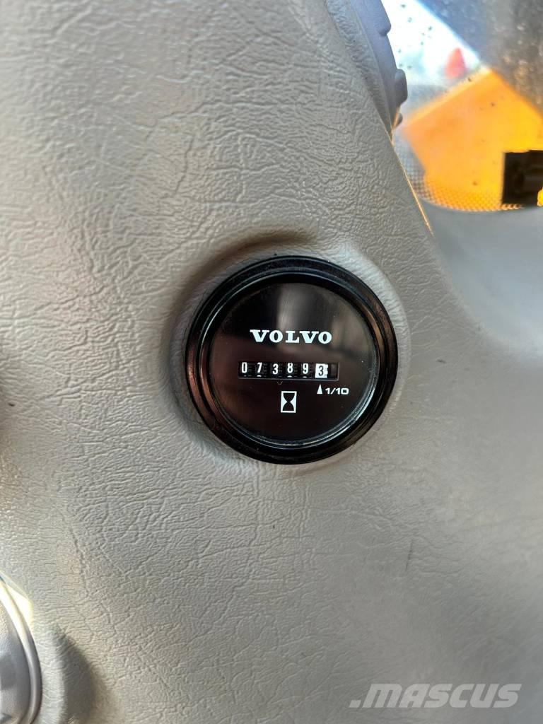 Volvo EC 220 E 履帶式 挖土機/掘鑿機/挖掘機