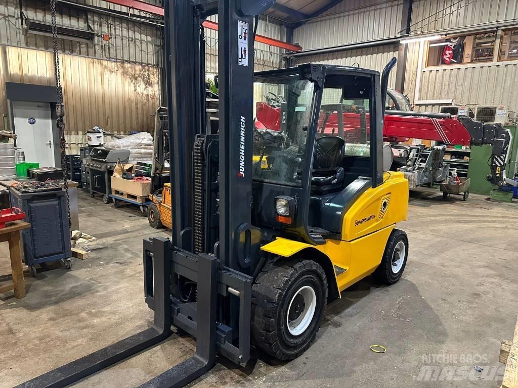 Jungheinrich DFG 550 柴油卡車