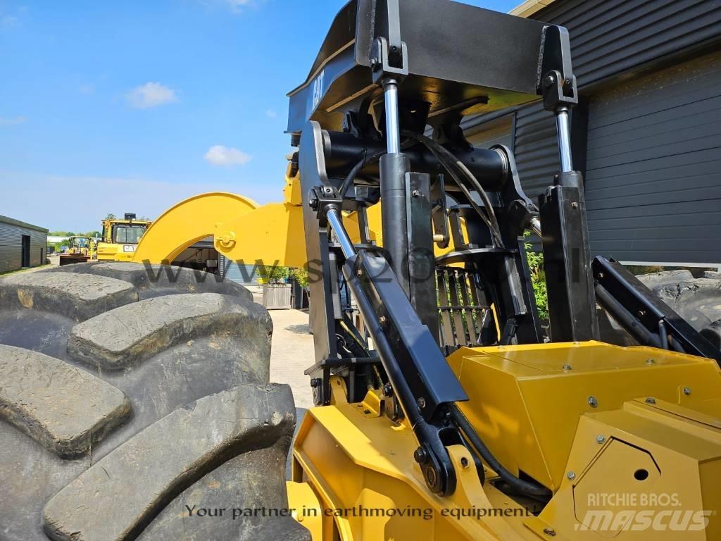 CAT 545 C 集材機