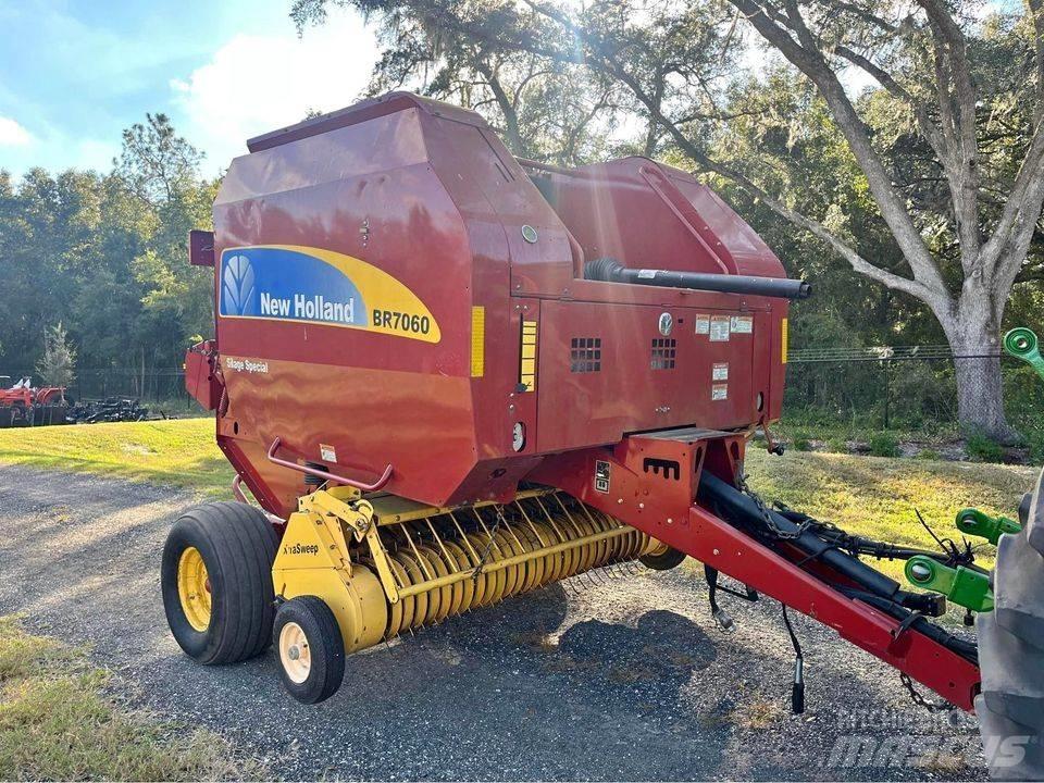 New Holland BR 7060 圓型牧草打包機