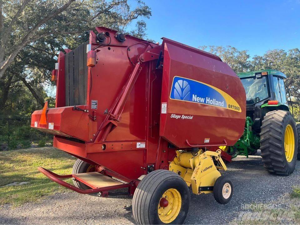 New Holland BR 7060 圓型牧草打包機