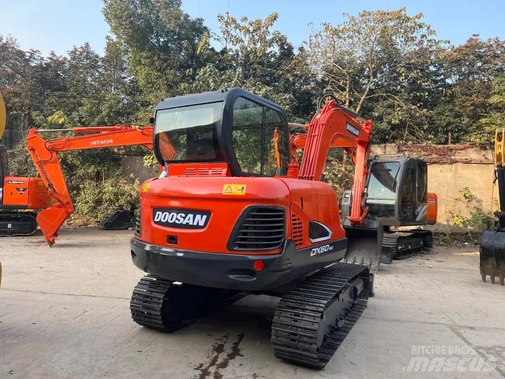 Doosan DX 60-9C 小型挖土機/掘鑿機<7t(小型挖掘機)