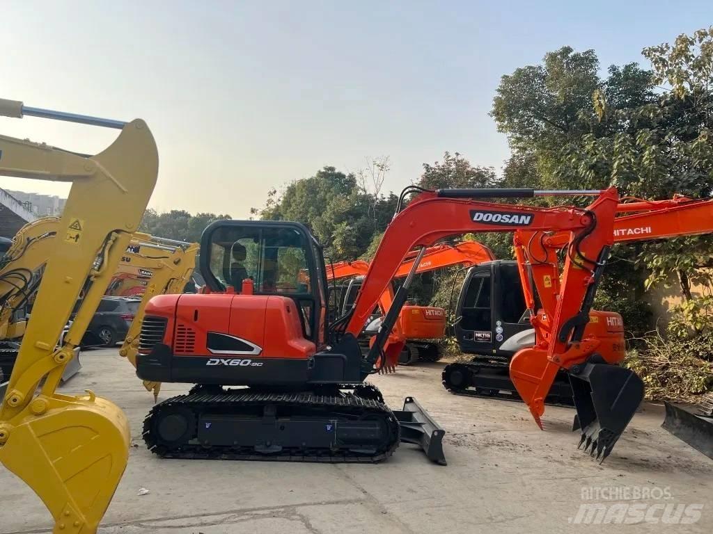 Doosan DX 60-9C 小型挖土機/掘鑿機<7t(小型挖掘機)