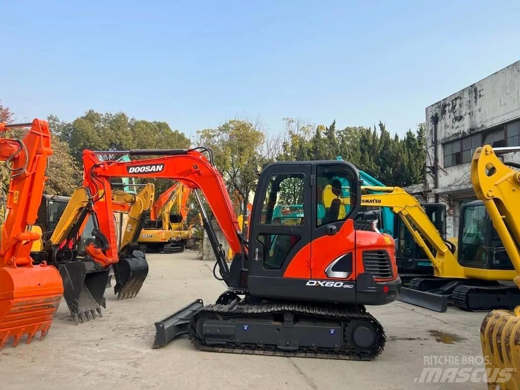 Doosan DX 60-9C 小型挖土機/掘鑿機<7t(小型挖掘機)