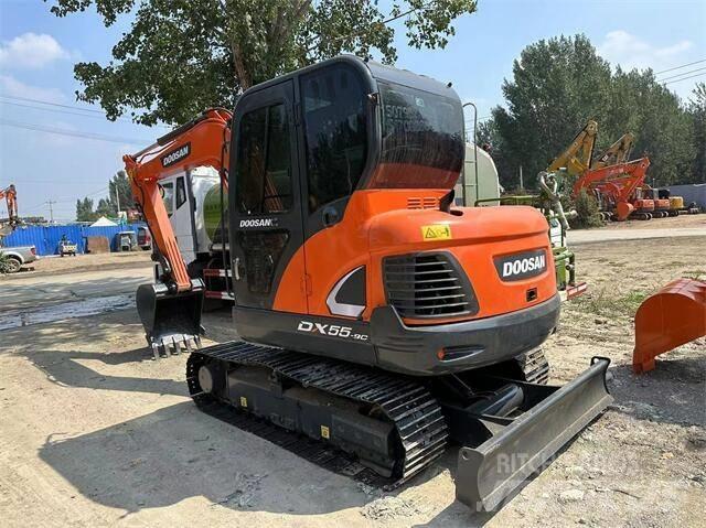 Doosan DX55 小型挖土機/掘鑿機<7t(小型挖掘機)