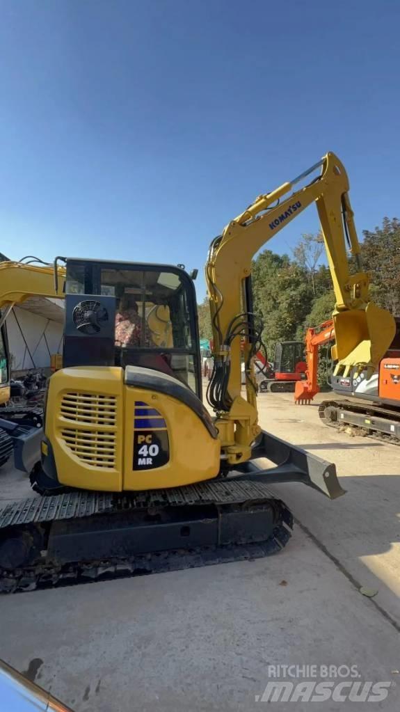 Komatsu PC 40 MR 小型挖土機/掘鑿機<7t(小型挖掘機)