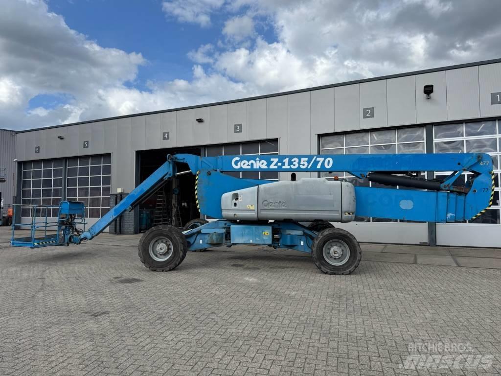 Genie Z 135/70 曲臂高空作業車