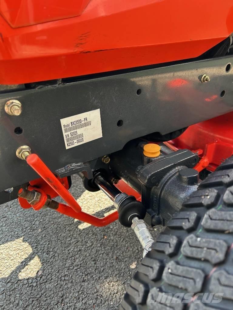 Kubota BX 2350 D 小型曳引機
