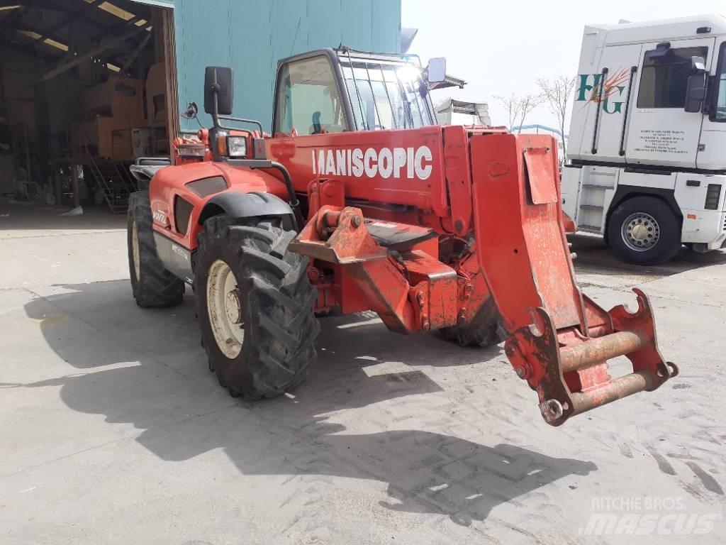 Manitou MT 1330 伸縮臂操作車