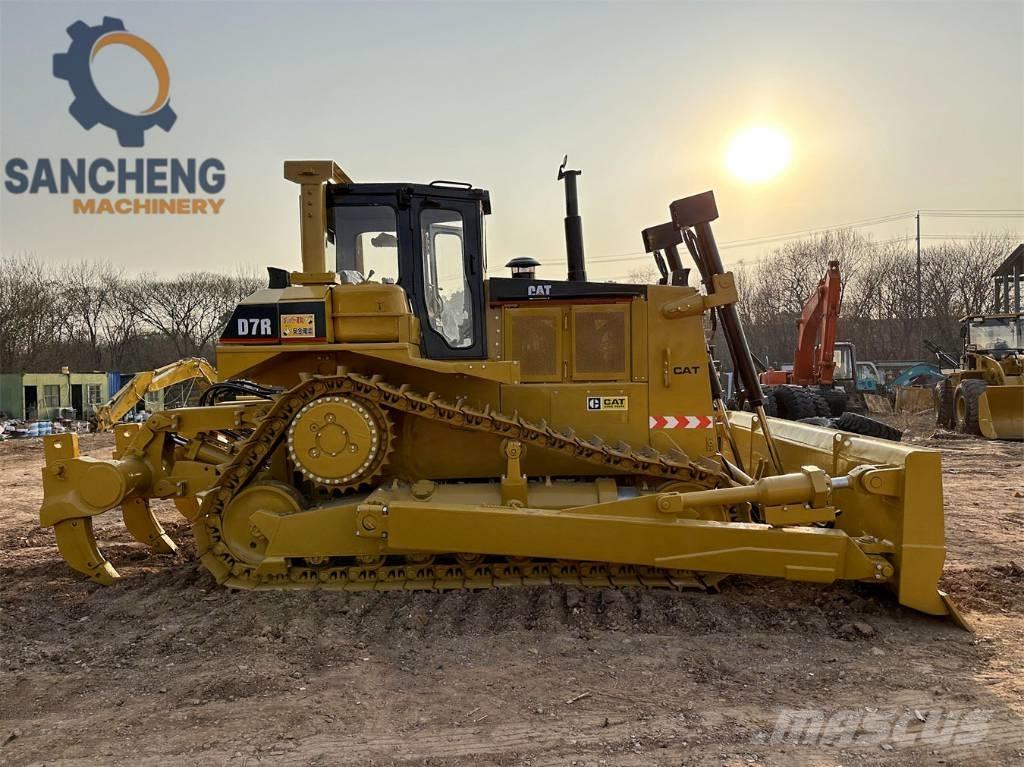 CAT D 7 R 履帶推土機