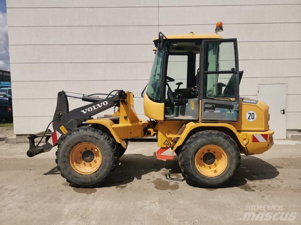 Volvo Radlader L30G 輪胎式裝載機